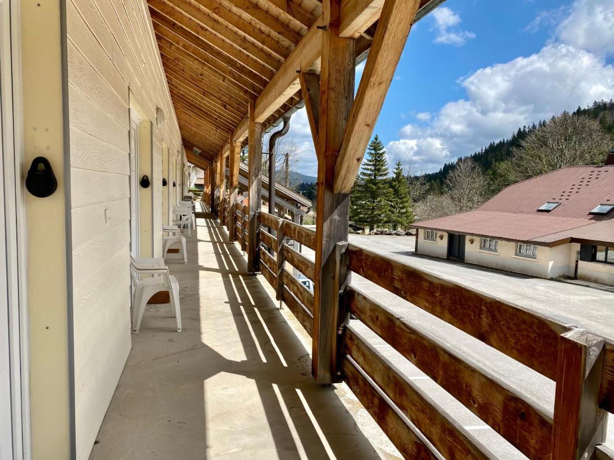 Appartement Ideal Pour Ete Et Hiver, Situe Au Pied Des Pistes De Ski Et Des Sentiers De Randonnee Premanon Bagian luar foto